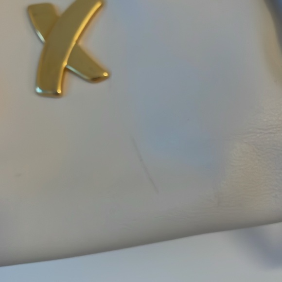 Paloma Picasso White Leather Shoulder Bag with Crossbody Gold Hardware - Picture 4 of 6